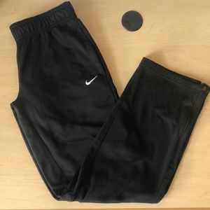 **SOLD**Nike therma-fit straight leg sweats